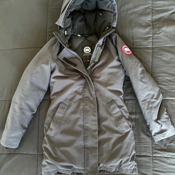 Canada Goose Jacket - Picture 10 of 16